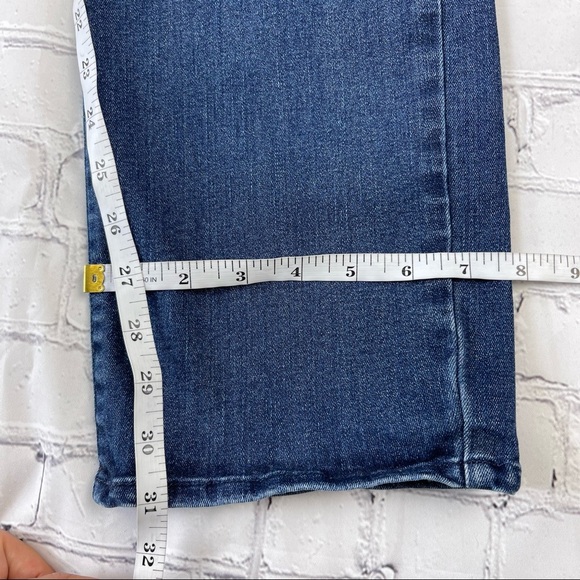 Levi's Women’s 512 Perfectly Slimming Straight Leg Jeans Medium Wash Sz 29 x 32 - Picture 12 of 13